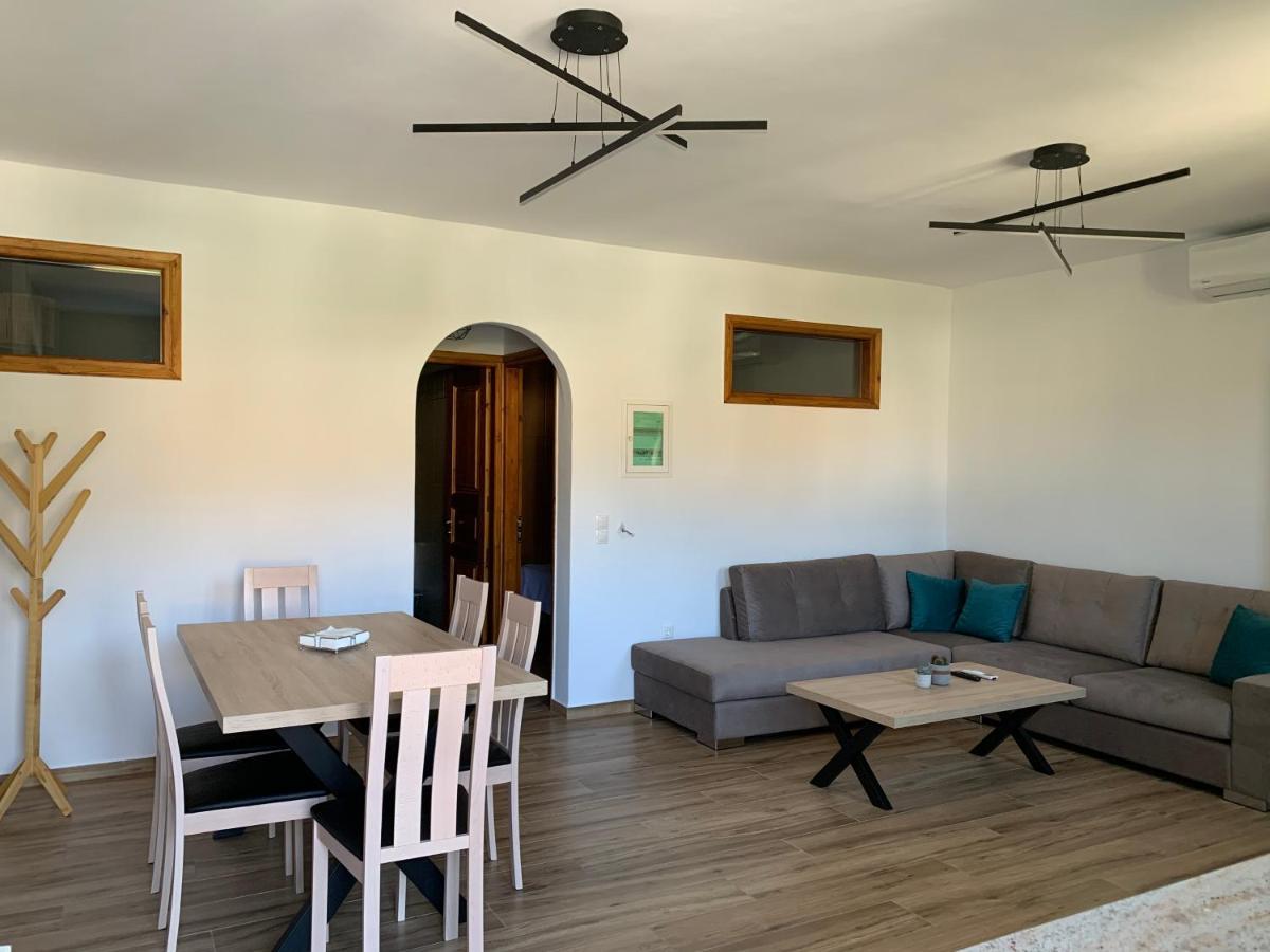 Komis Crown - Luxury Apartments Komi  Dış mekan fotoğraf